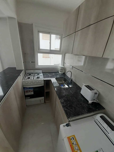 Imagen 3 de 6 de Venta Departamento De Dos Ambientes Al C/frente C/ventanal