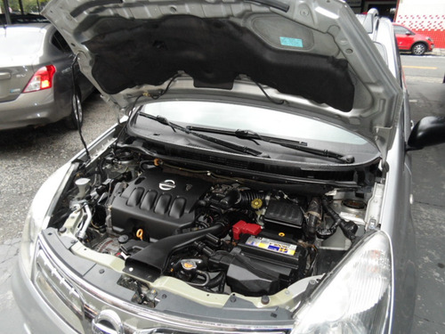 Nissan / Grand Livina 1.8 S 2013 Prata