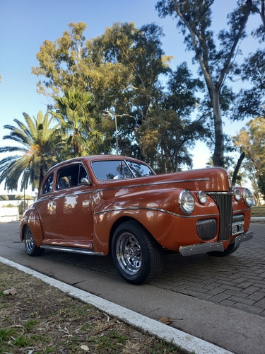 Imagen 2 de 18 de Ford Deluxe