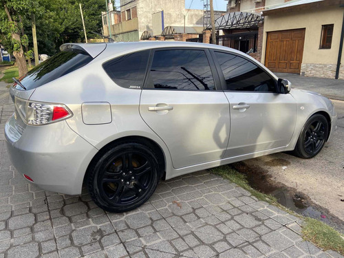 Subaru Impreza 2,0 R Mt