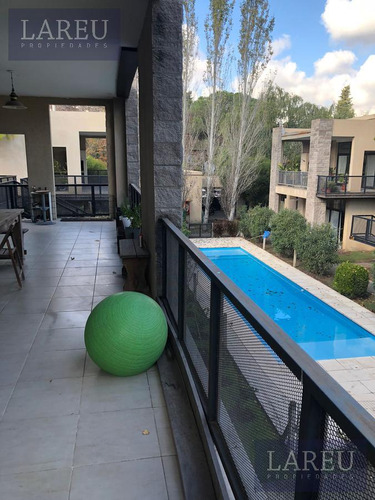 Departamento De 3 Ambientes En Venta - Tortugas Garden