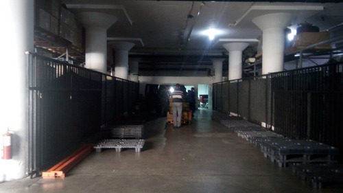 Imagen 4 de 13 de #1621 Local P.b. 1.200m2 Boleita Norte.