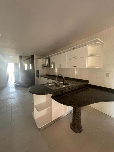 Las Villas Lechería Venta 1300 M2