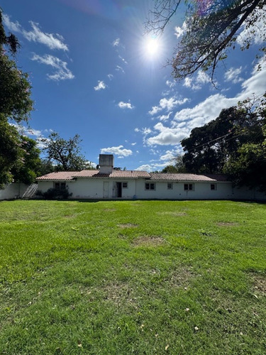 Villa Belgrano 1500 M2 Terreno Unico Esquina