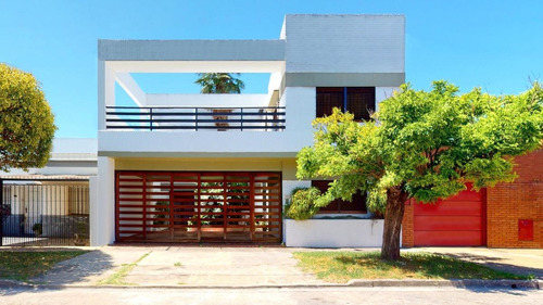 Imagen 1 de 26 de Casa - Tolosa