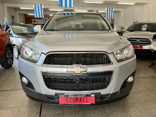 Imagen 3 de 15 de Chevrolet Captiva 2.4 Lt 4x2. Año 2012.