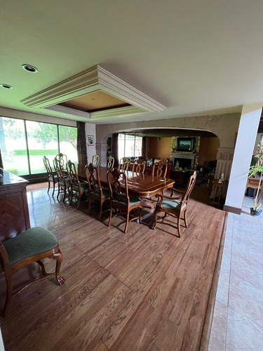 Venta De Casa En Fraccionamiento San Carlos En Metepec