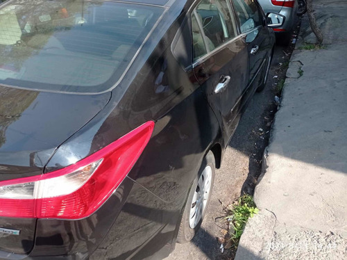 Imagem 2 de 5 de Hyundai Hb20s 2014 1.0 Comfort Plus Flex 4p