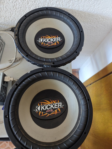 Par De Subwoofer Kicker Comp Vr Vieja Escuela 