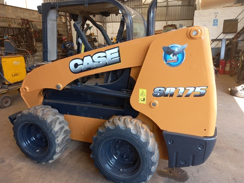 Imagem 1 de 6 de Case Sr 175
