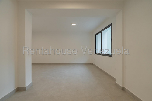 Casa (duplex) En Venta En El Cafetal, Distrito Metropolitano 25-17659