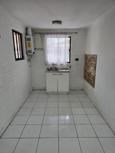 Venta De Casa En Pudahuel, 2dormitorios, 1baño