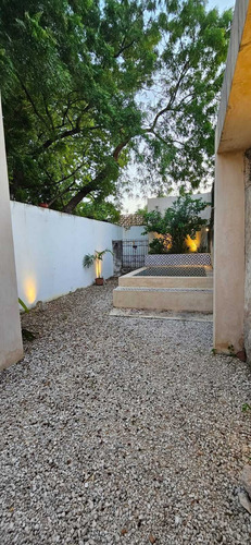Casa En Venta Totalmente Amueblada En Avenida Itzaes, Merida.