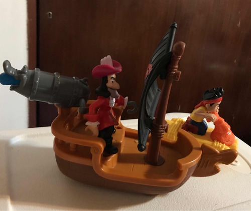 Barco Pirata De Jake Y Capitán Garfio (modelo 1)