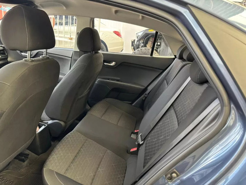 Kia Rio 1.6 L Sedan Mt