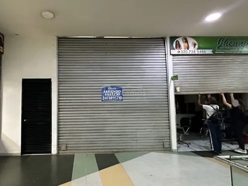 Local En Arriendo En Centro. Cod A1381