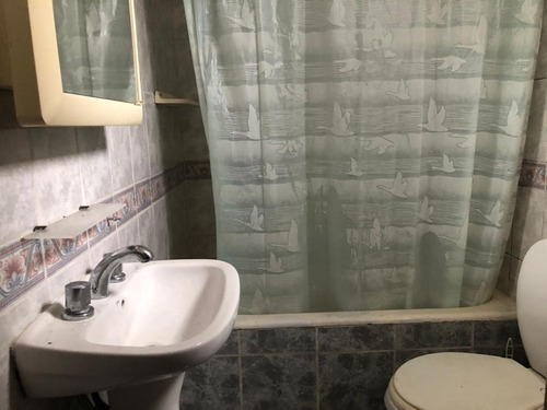 Imagen 14 de 15 de Venta Casa 4 Amb C/patio Y Jardín! - A Reciclar