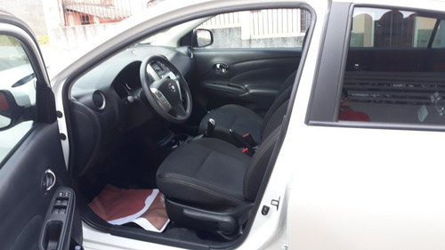 Imagem 6 de 7 de Nissan Versa 2018 1.6 16v Sv 4p