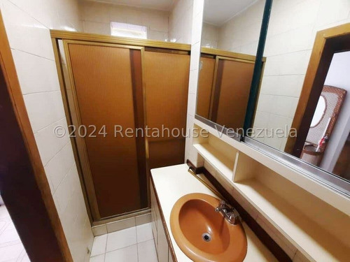 Casa De Dos Niveles Para Uso Comercial En Alquiler Los Palos Grandes I