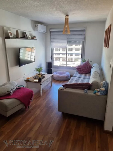 Venta Apartamento, 2 Dormitorios, 2 Baños, Cochera, Eduardo Acevedo, Cordón.