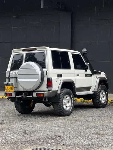 Toyota Lc 70