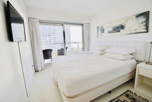 Departamento 2 Dormitorios En Season Tower, Punta Del Este -ref:460