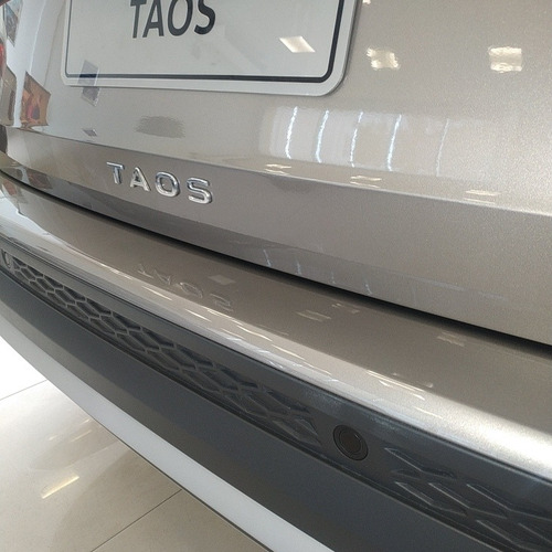 Imagen 8 de 25 de Volkswagen Taos 2023 1.4 250 Tsi Hero