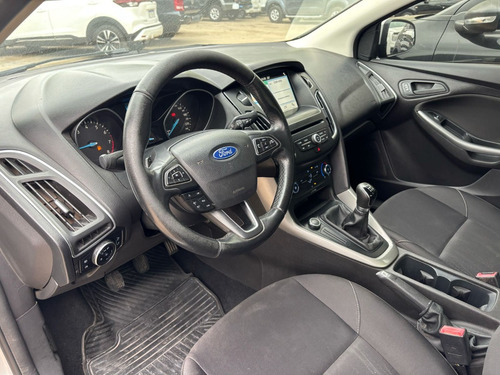 Ford Focus III 1.6 Sedan S