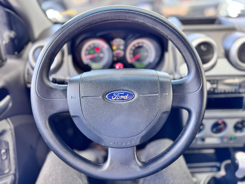 Ford Fiesta 1.6 MPI CLASS HATCH 8V FLEX 4P MANUAL