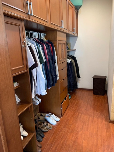 Venta Hermosa Residencia En San Gonzalo, Zapopan, Jalisco En San Gonzalo