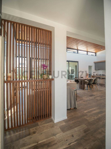 Casa En Venta En El Quimilar A Estrenar De 3 Dormitorios