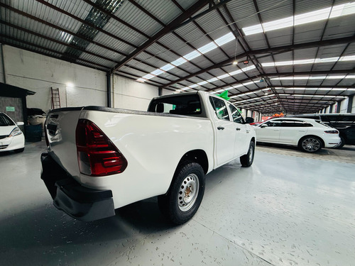 Toyota Hilux 2.8 Tdi Cabina Doble Mt