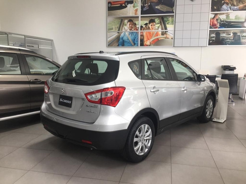 Suzuki Scross