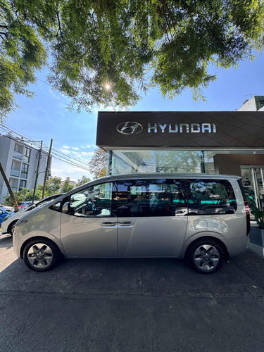 Hyundai Staria 2.2 Diesel 4wd 2025