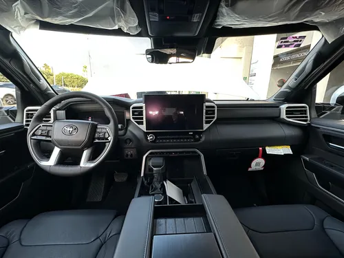 Toyota Sequoia PLATINUM BLANCA 2025