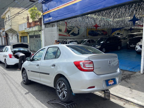 Renault Logan 1.0 16v Authentique Hi-flex 4p