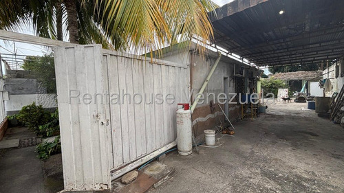 & Maria Luisa Mendoza Vende Espectacular Casa Ubicada En Barquisimeto Zona Oeste Dispone De 5 Habitaciones 2 Baños Con 365m2 Contactame, 2 5 2 3 9 8 4