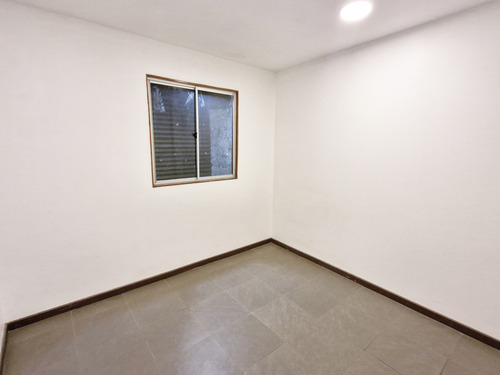 Arriendo Amplia Casa 5d 2b Y Est 10 Autos, En La Cisterna