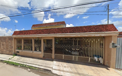 Casa En Venta En Colonia Miraflores, Mérida Yucatán.