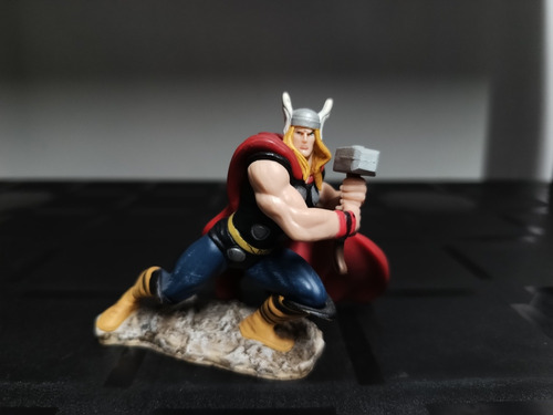Figura Gashapon Thor Marvel Estatua Mini Pvc Original 