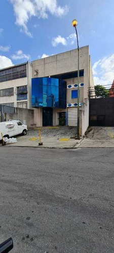 Imagen 2 de 20 de Vendo Edificio 842m2 Prados Del Este 2261