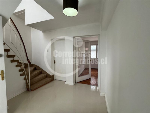 Casa En Arriendo De 3 Dorm. En Providencia