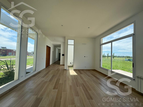 Casa En Venta 5 Ambientes Comarcas De Lujan