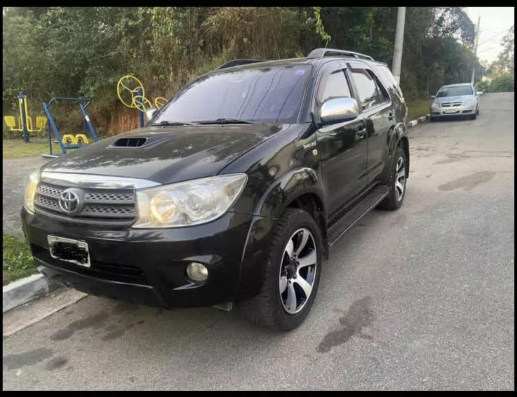 Toyota Hilux SW4 3.0 Srv 7l 4x4 5p