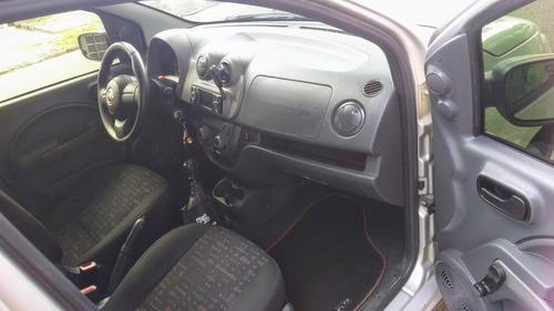 Fiat Uno 1.0 Vivace Celeb. Flex 5P