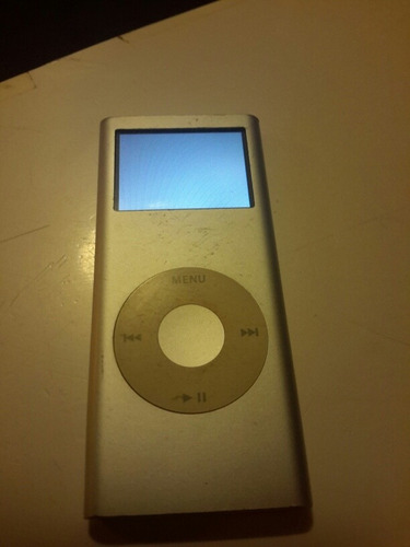 iPod 2 Gigabytes Reproductor Modelo A1199 Con Detalle