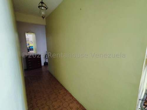 Vendo Apartamento En Turmero (castel Grande), Código 25-13554 Cm Leer Descripción