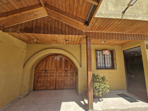 Hogares, Vende Amplia Casa 5d2b - Metro Las Parcelas - Avda.