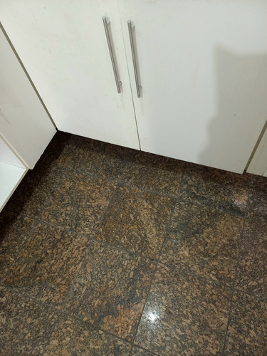 Apartamento Amplo Com Terraço Ensolarado