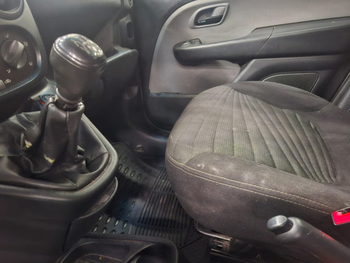 Fiat Doblo 1.8 MPI ESSENCE 16V FLEX 4P MANUAL